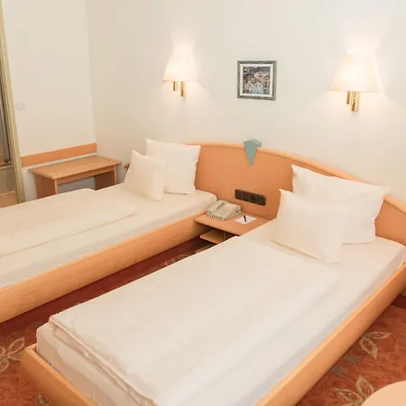 Hotel Stadt Muenchen 4*